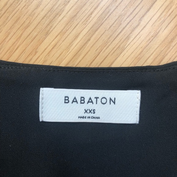 Black Babaton Aritzia Blouse V Neck ✨ - Picture 2 of 2